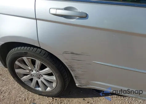 2012 Chrysler 200 Touring z USA, uszkodzony, nr VIN 1C3CCBBGXCN321632